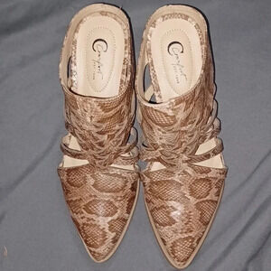 Comfort heel animal print with open Back